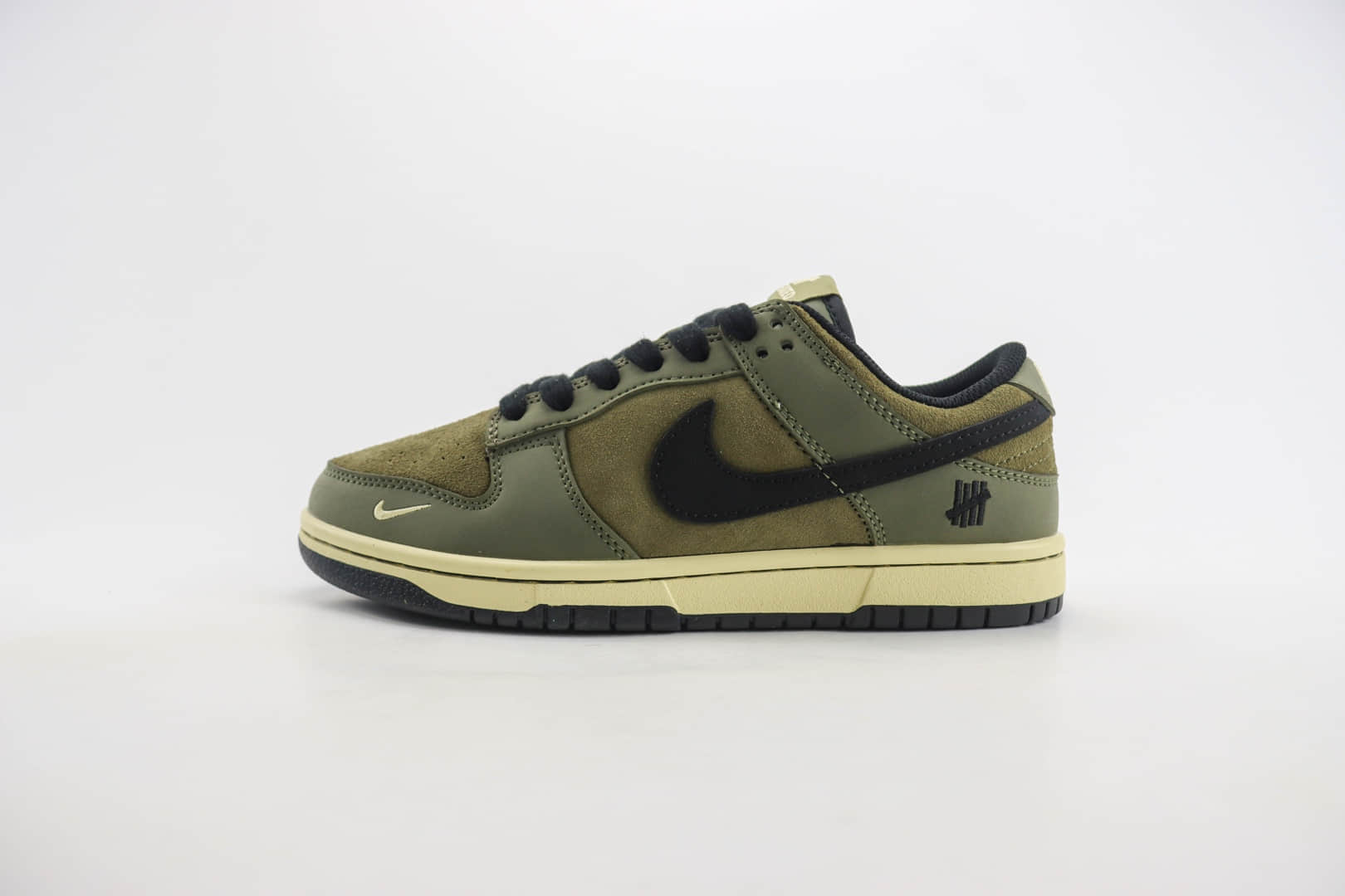 耐克Undefeated x Nike Dunk SB Low纯原版本三道杠SB Dunk军绿色板鞋 莆田耐克代理 货号:JH8037-921