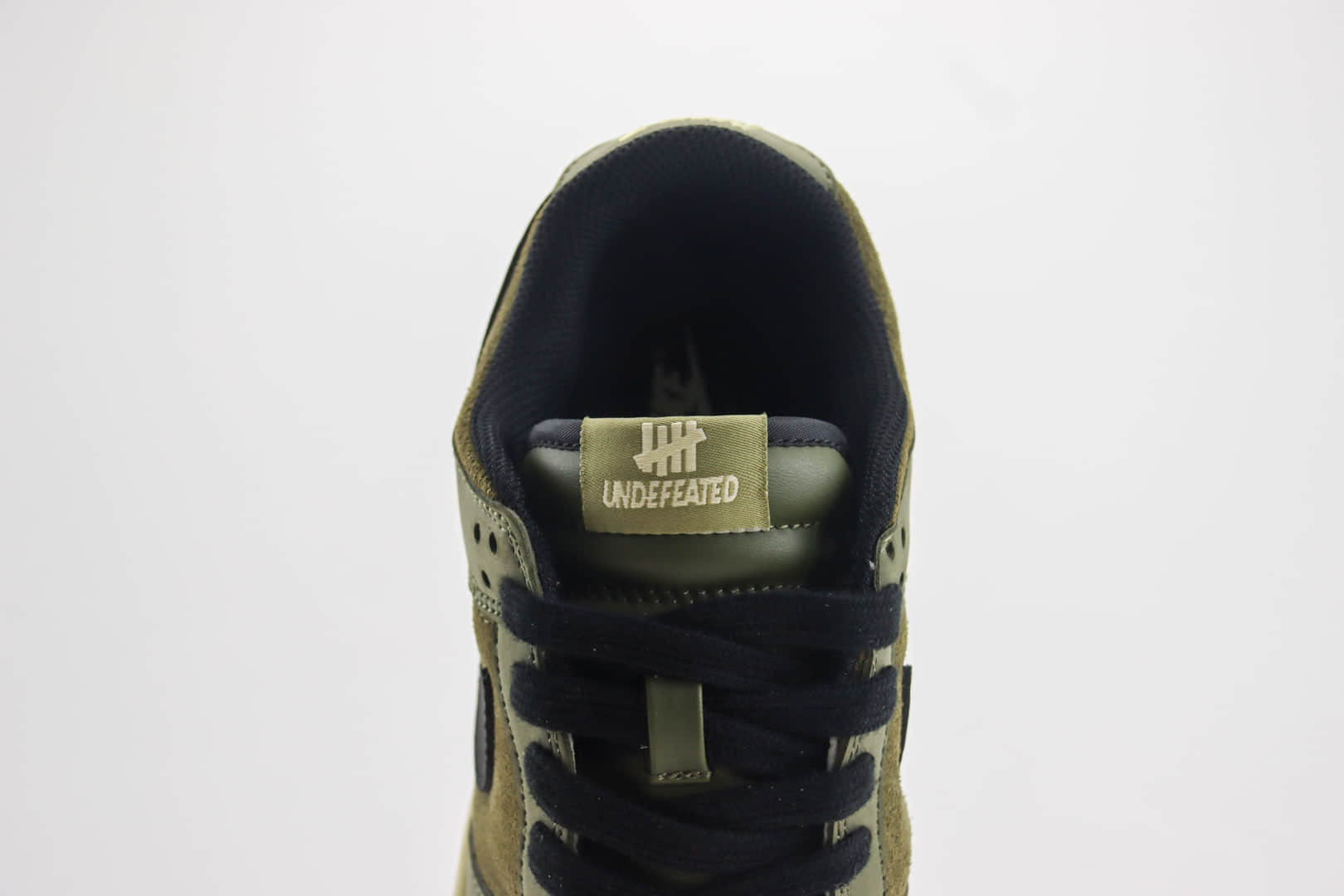 耐克Undefeated x Nike Dunk SB Low纯原版本三道杠SB Dunk军绿色板鞋 莆田耐克代理 货号:JH8037-921