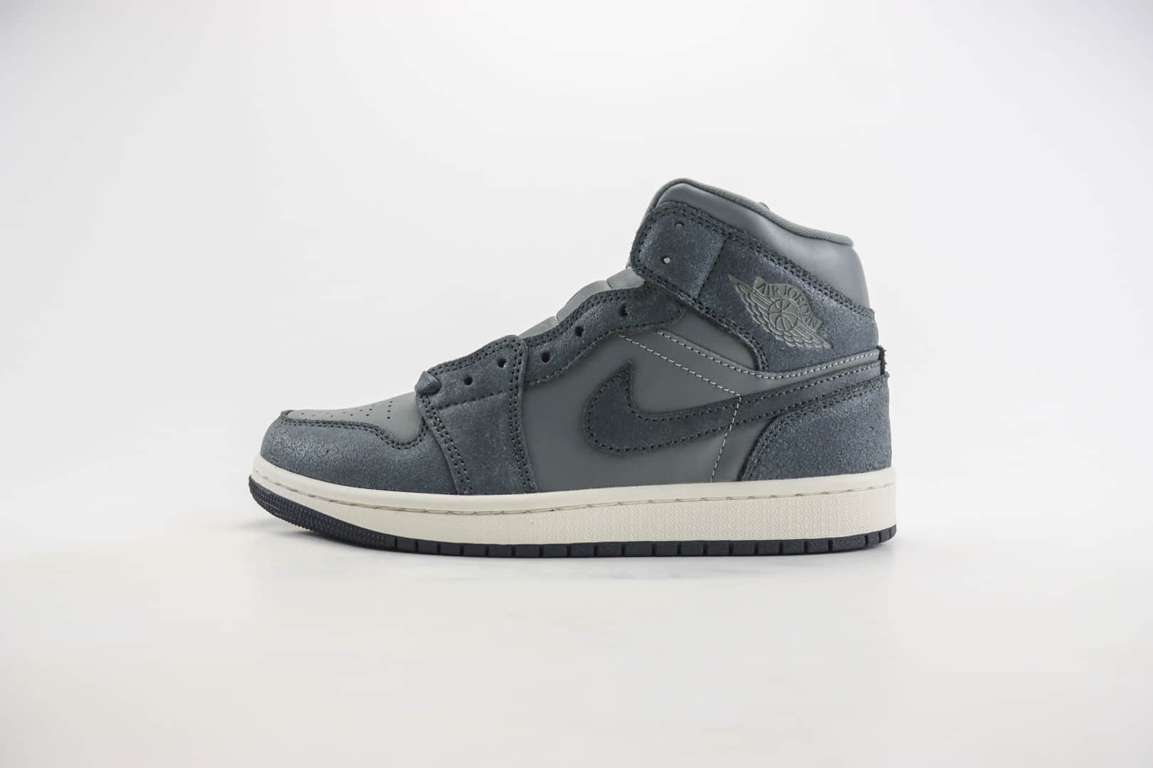 乔丹Air Jordan 1 Mid纯原版本太空灰AJ1爆裂纹中帮板鞋 莆田AJ货源 (ID:105710) - 图片1