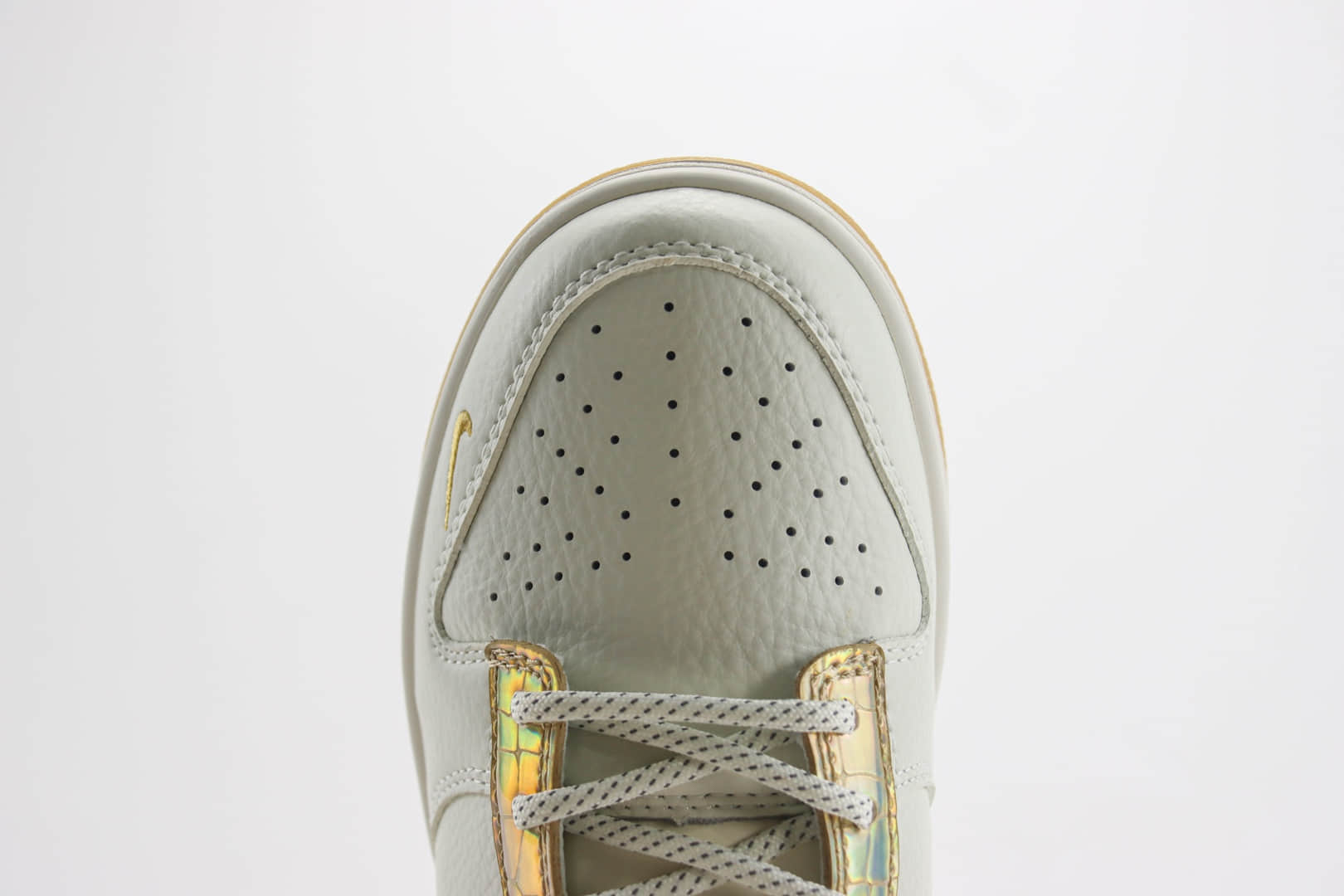 耐克CLOT x Nike SB Dunk Low纯原版本陈冠希联名SB Dunk米白金板鞋 莆田耐克货源 货号:JH8310-948