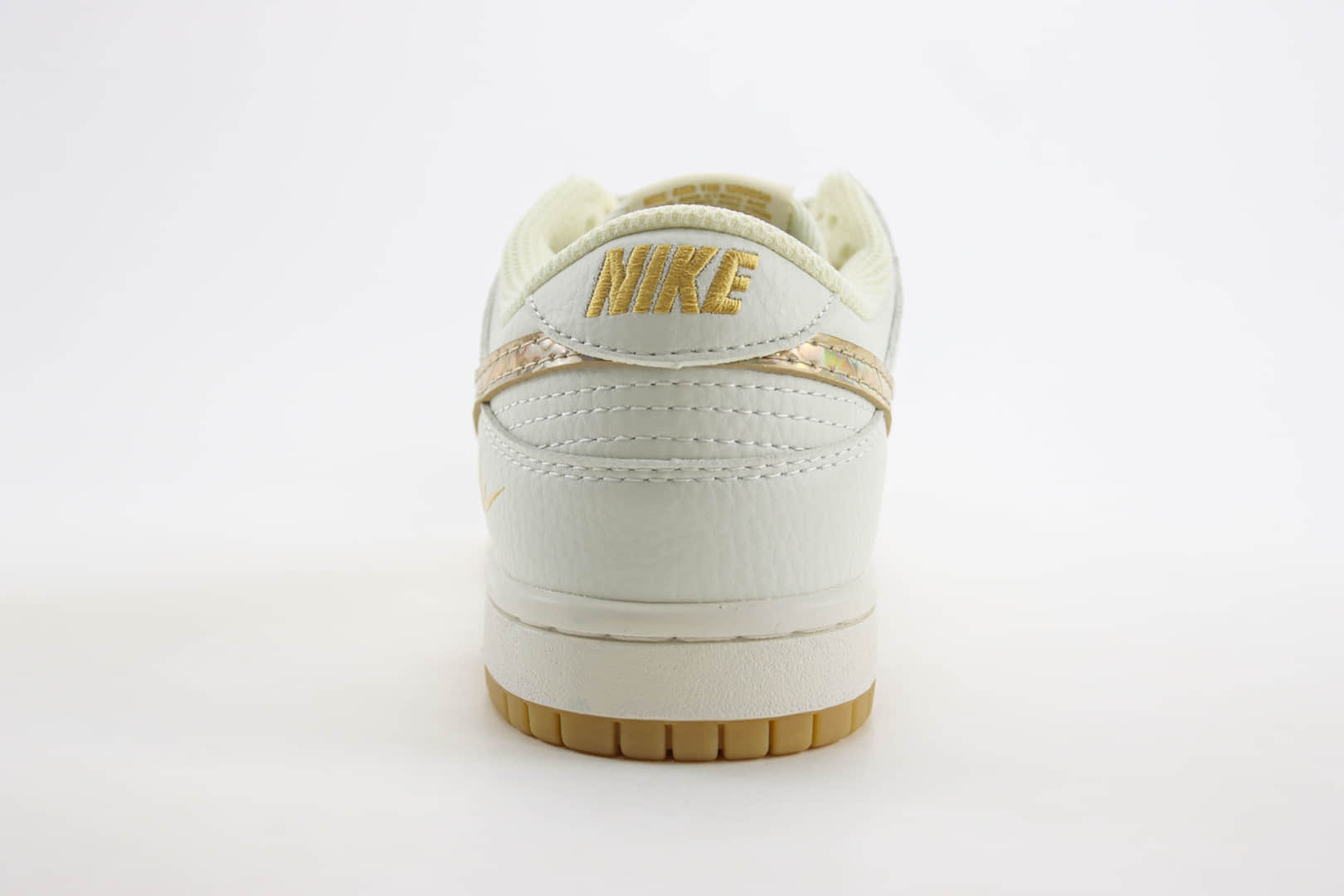 耐克CLOT x Nike SB Dunk Low纯原版本陈冠希联名SB Dunk米白金板鞋 莆田耐克货源 货号:JH8310-948