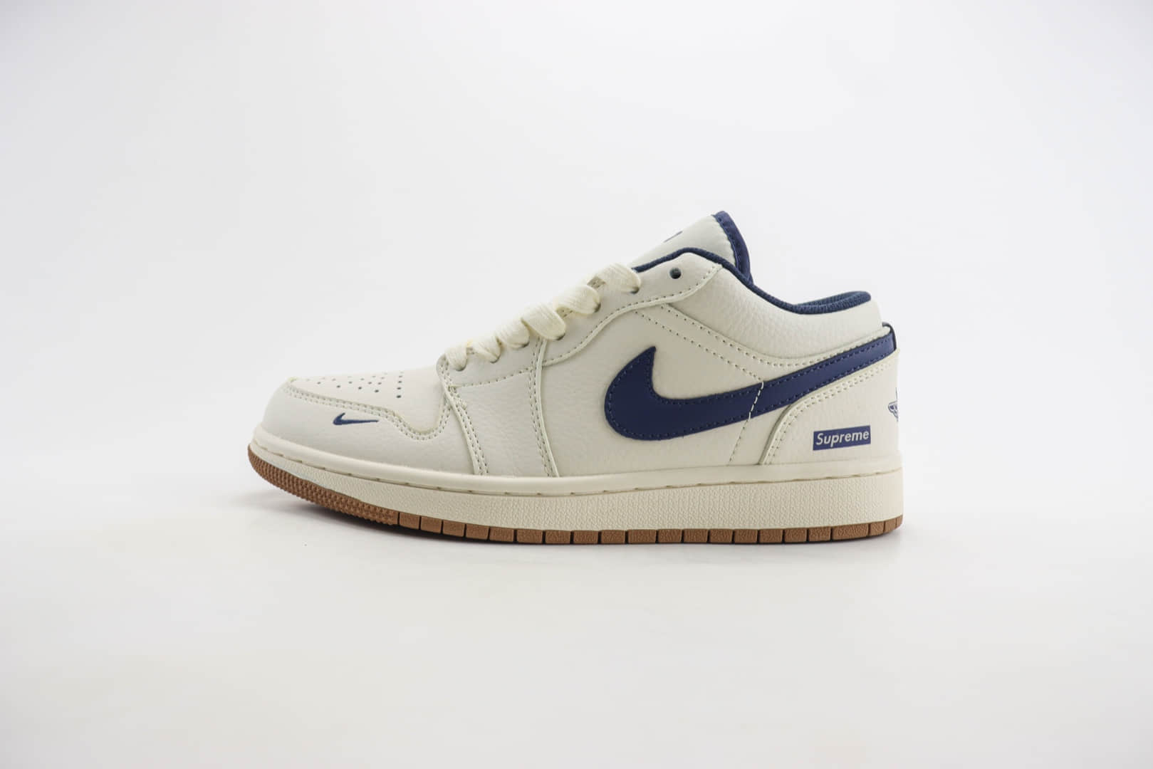 乔丹Supreme x Air Jordan 1 Low纯原版本低帮AJ1白蓝生胶Supreme联名板鞋 莆田AJ货源 (ID:105865) - 图片1