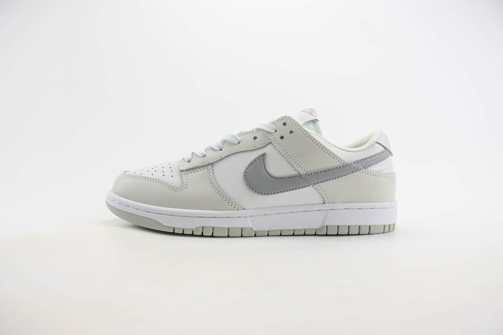 耐克Nike SB Dunk Low纯原版本低帮SB Dunk灰白色滑板板鞋 莆田耐克代理 货号:DV0831-106