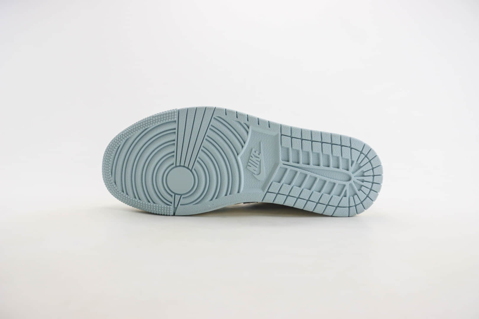 乔丹Air Jordan 1 Retro Low x Armani低帮AJ1白蓝色板鞋 莆田AJ系列代理 货号：WG8850-012