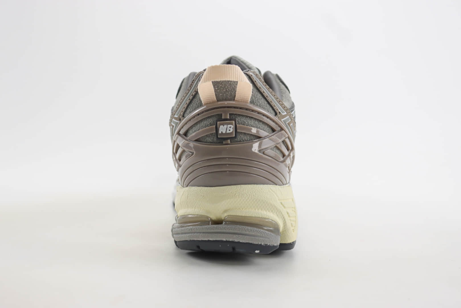 新百伦New Balance NB1906纯原版本NB系列复古慢跑鞋 复刻新百伦慢跑鞋 货号:M1906NIH