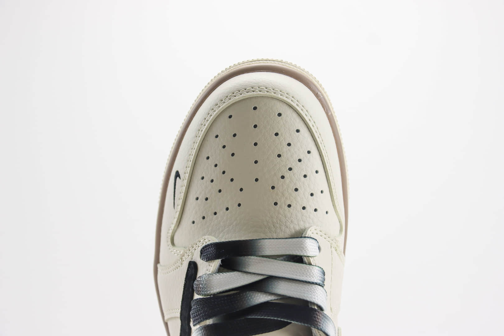 乔丹Travis Scott x Fragment Design x Air Jordan 1 Low纯原版本低帮AJ1闪电联名TS米黑双拼板鞋 莆田AJ货源 货号:CF3688-018