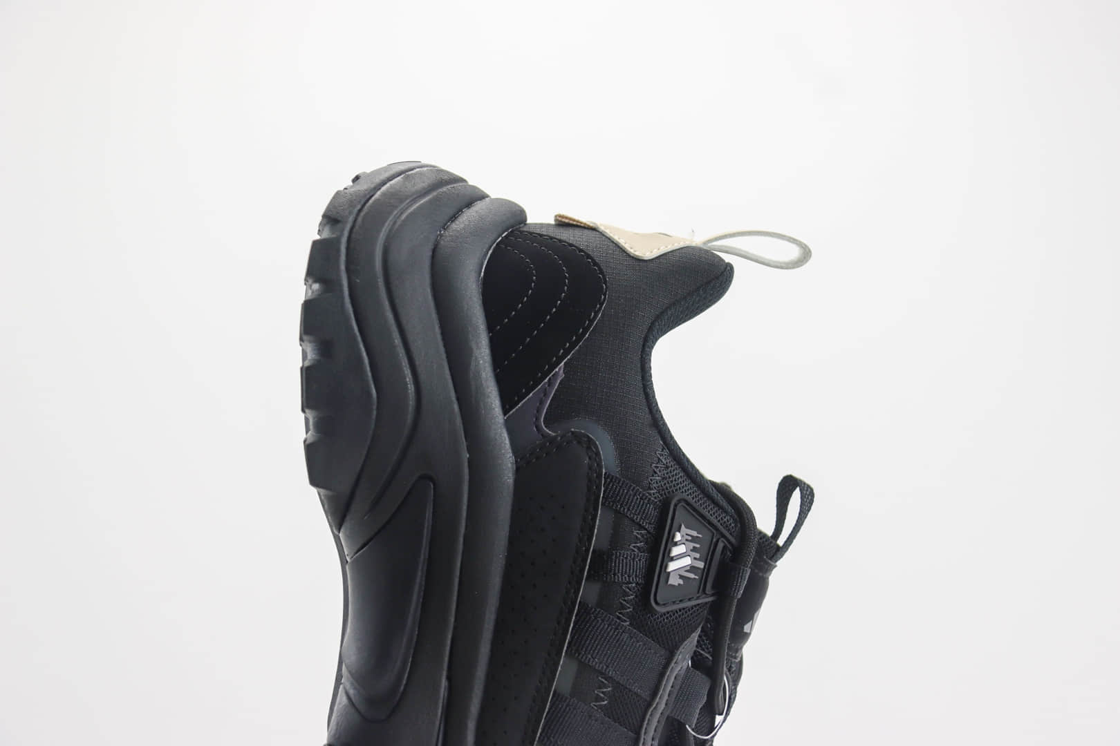 阿迪达斯adidas Citywowlk MT纯原版本黑色厚底增高运动鞋 莆田阿迪达斯货源 货号:IG2240