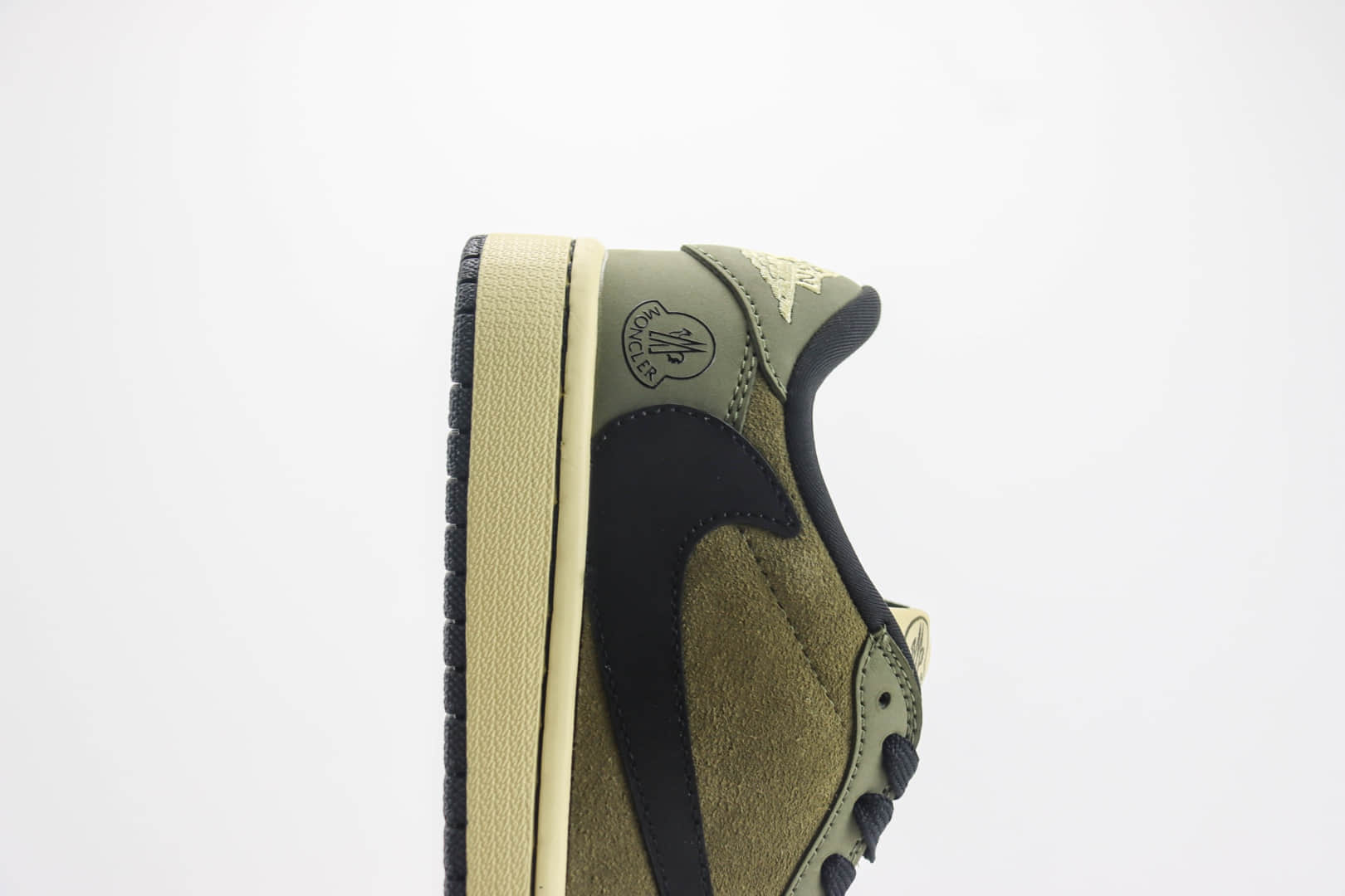 乔丹Moncler x Air Jordan 1 Low纯原版本蒙口联名AJ1军绿黑勾低帮板鞋 莆田天花板AJ1 货号:CH6336-007