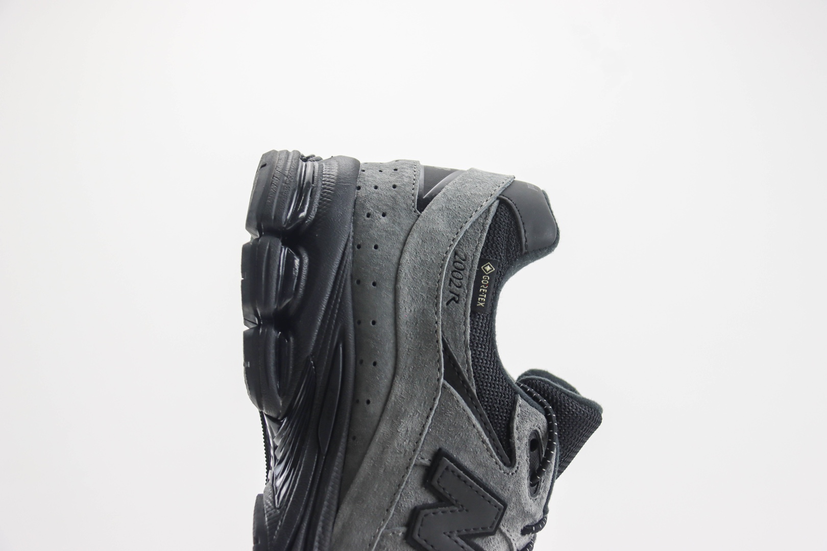 新百伦New Balance 2002R纯原版本NB2002R灰黑色复古运动跑步鞋 莆田新百伦货源 货号:M2002RXZ