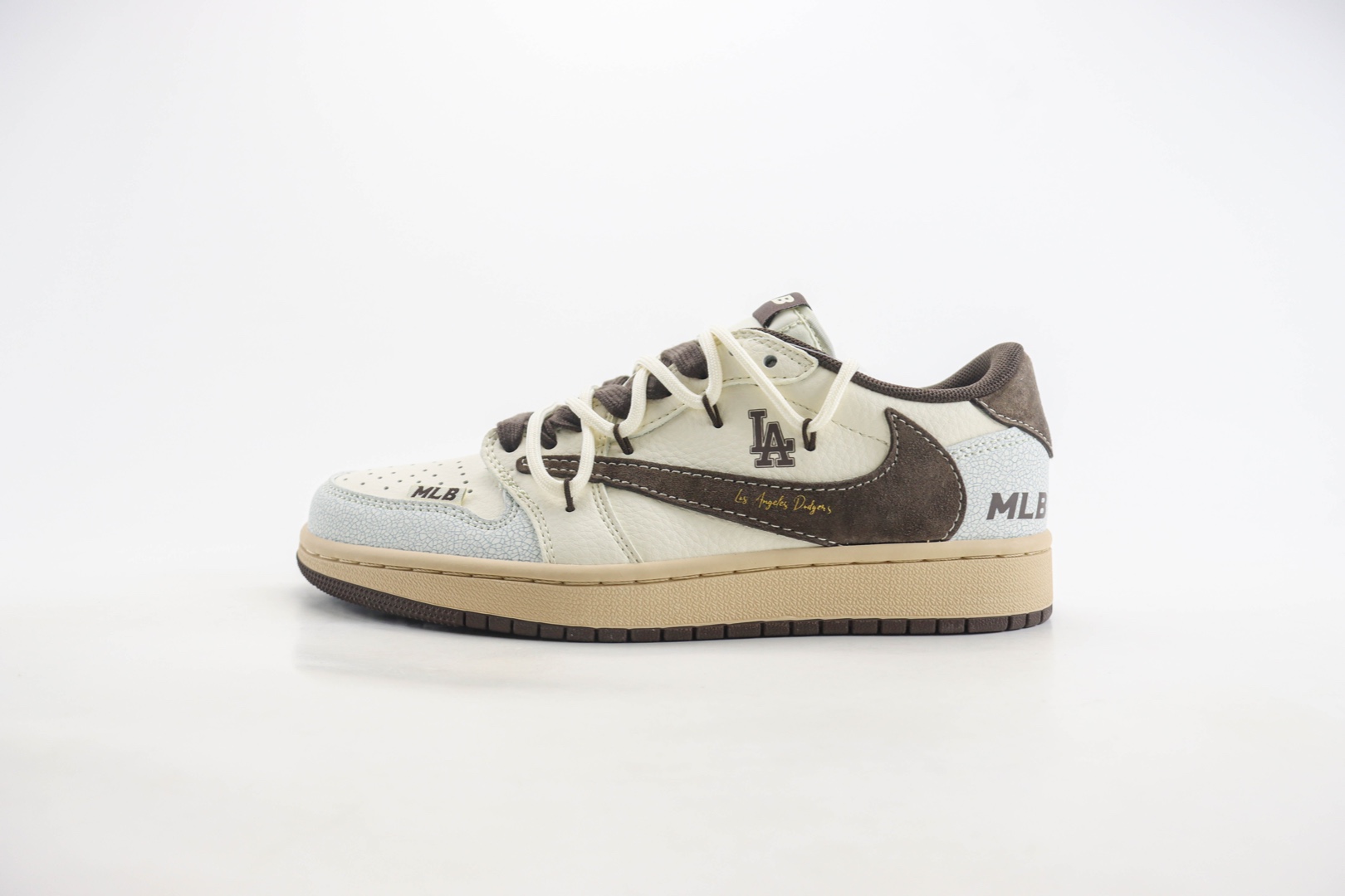 乔丹MLB x Air Jordan 1 Low纯原版本低帮AJ1深棕抽绳MLB联名LA倒钩低帮板鞋 莆田AJ货源 (ID:107562) - 图片1
