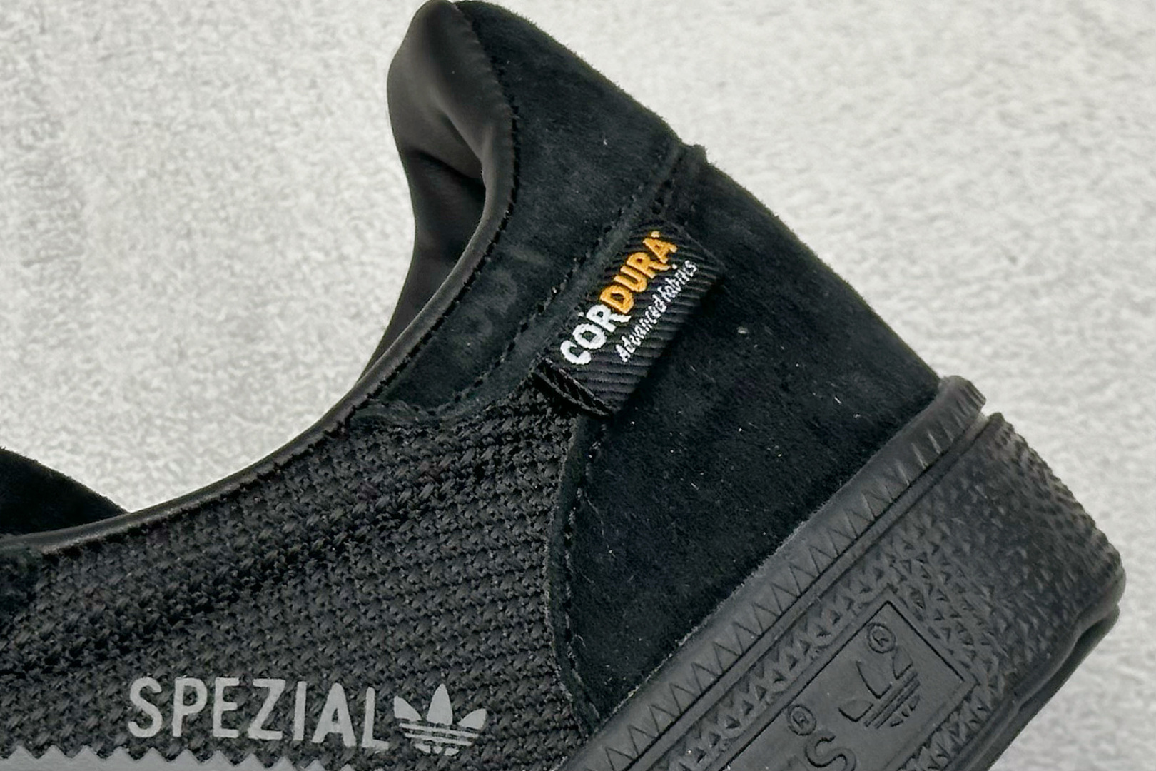 阿迪达斯adidas Originals Handball SPZL纯原版本手球运动员系列黑灰色板鞋 莆田鞋阿迪达斯货源 货号:IE6603