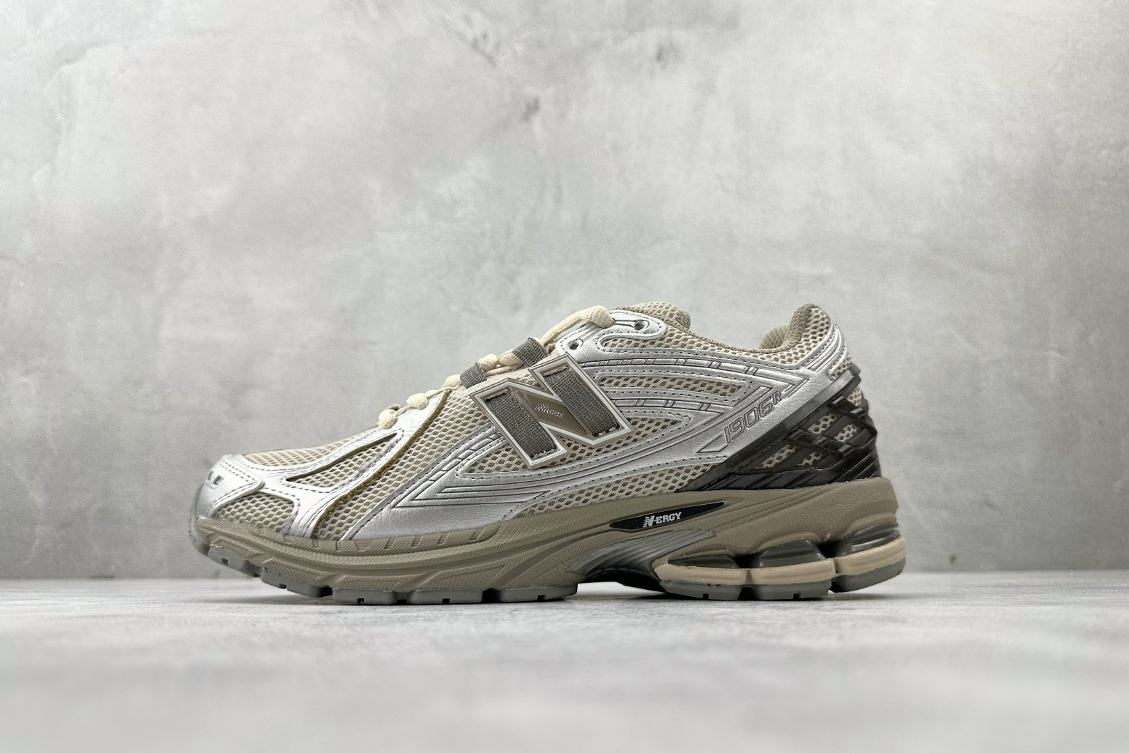 新百伦New Balance 1906纯原版本NB1906棕褐色复古跑鞋 莆田新百伦货源 (ID:108106) - 图片1