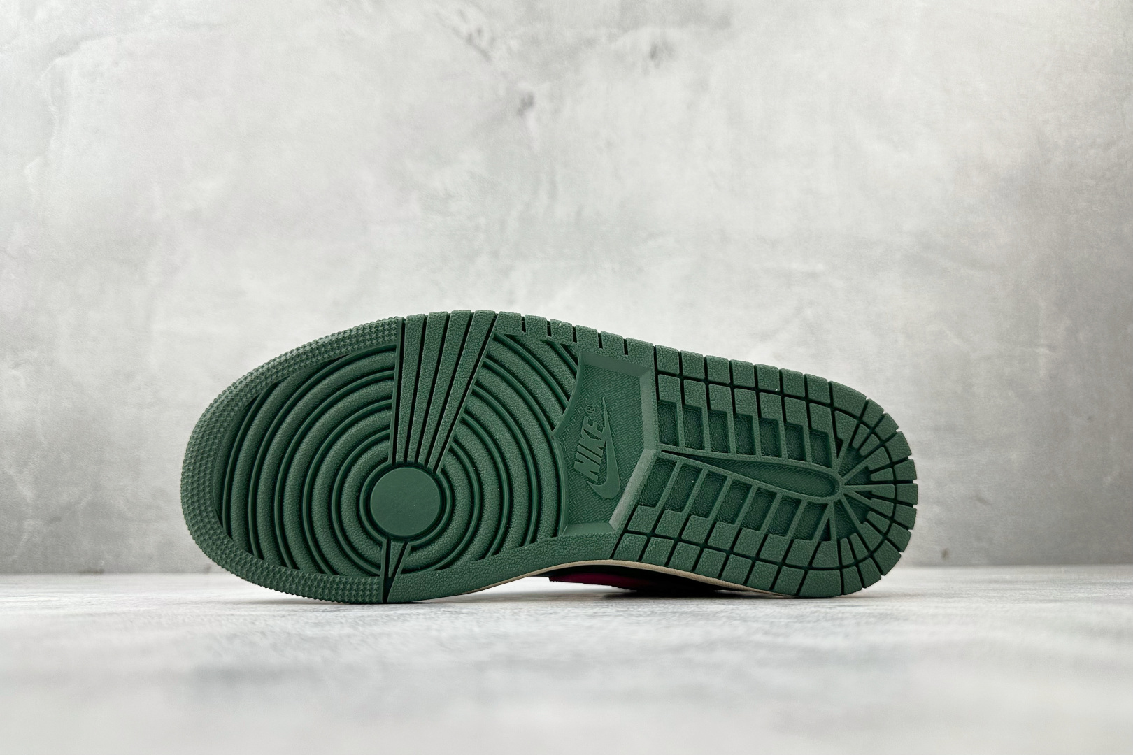 乔丹Air Jordan 1 Low纯原版本低帮AJ1“西瓜”绿粉色篮球鞋 莆田AJ货源 货号:DC0774-300