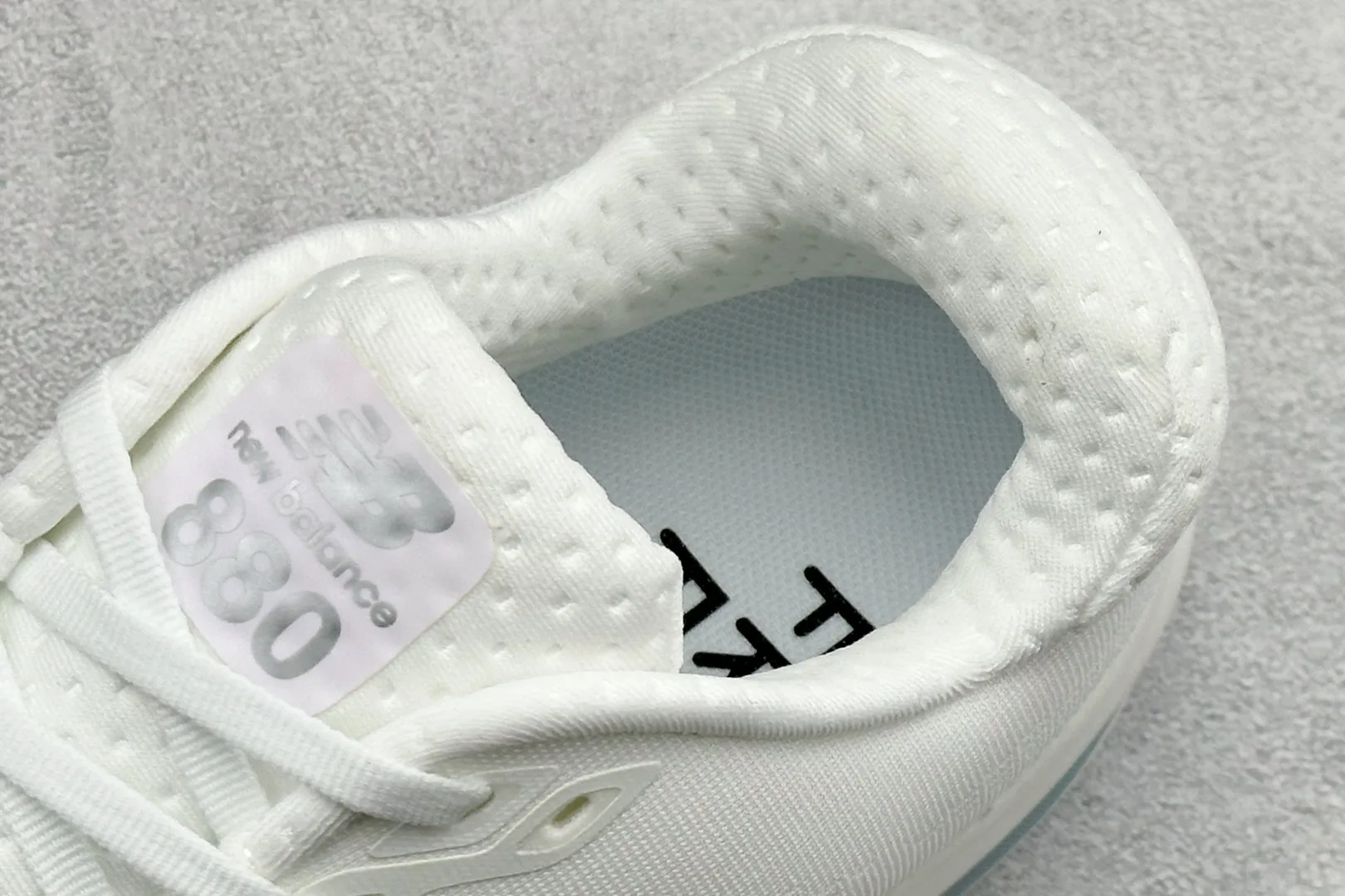 新百伦New Balance W880纯原版本M880白色缓震跑鞋 莆田新百伦货源 货号:W880W15