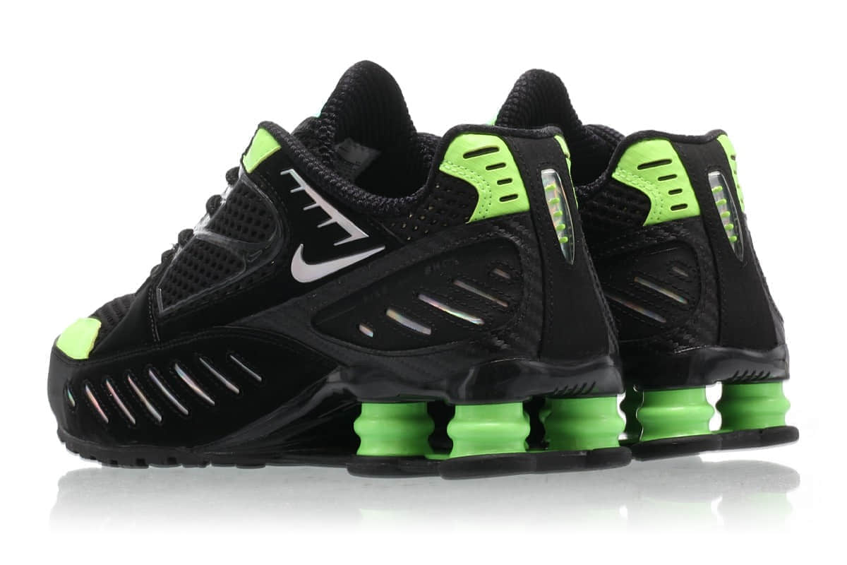全新鞋款Nike Shox Enigma将于8月29日发售！不仅配色出众！还有暗藏的镭射花纹！