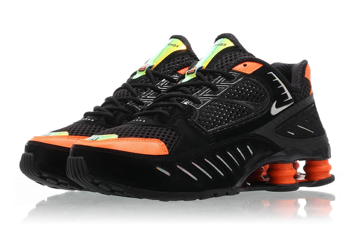 全新鞋款Nike Shox Enigma将于8月29日发售！不仅配色出众！还有暗藏的镭射花纹！