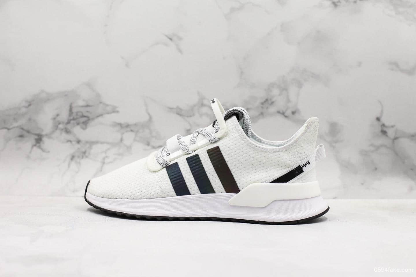 阿迪达斯Adidas Yeezy Runing III小椰子三代白黑公司级带半码 简约休闲缓震运动跑鞋 货号:EE4468