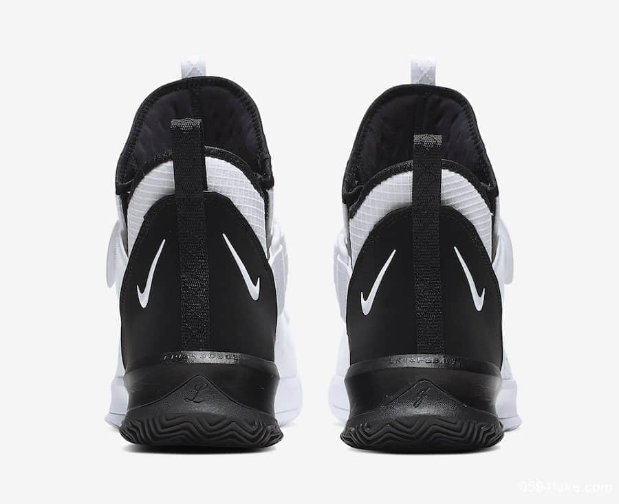 Nike LeBron Soldier 13新配色登场!还是黑白配却有些不一样! 货号:AR4228-100