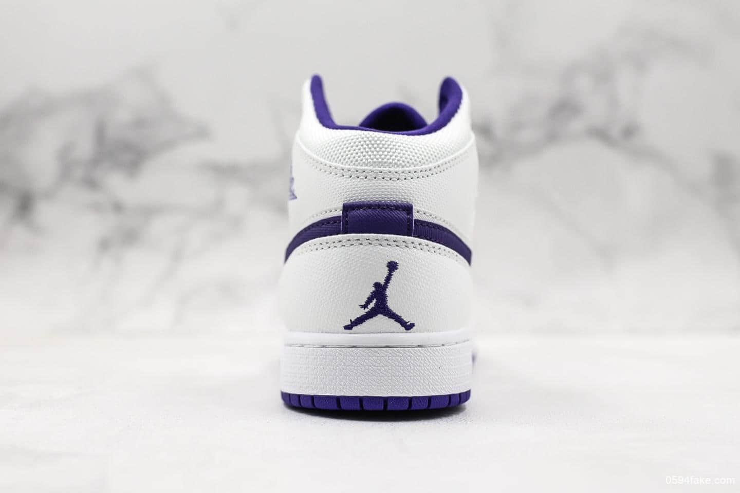 耐克Nike Air Jordan 1 Mid纯原版本乔丹中帮AJ1原盒原标正确中底区别市面尝鲜版本 货号:332148-137
