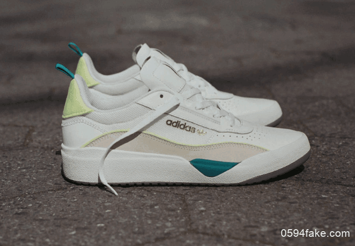 源自90年代网球鞋的经典滑板鞋设计 adidas Liberty Cup现已发售！ (ID:12778) - 图片1