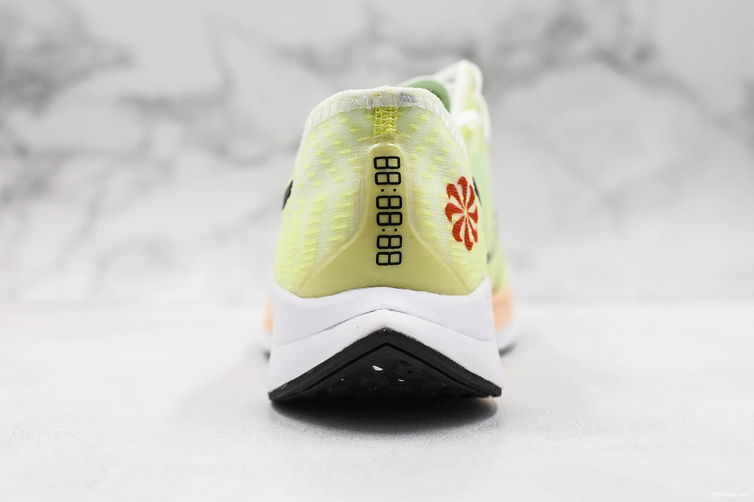 耐克Nike Zoom Fly 3 Running纯原版本三代飞行马拉松袜子蝉翼系列休闲运动慢跑鞋浅黄黑白橘粉JDI标语 货号:BV1134-300