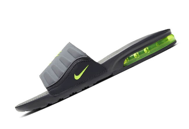 大气垫拖鞋!穿搭必备吸睛单品!这款 Air Max Canden Slide 拖鞋你为它打几分?