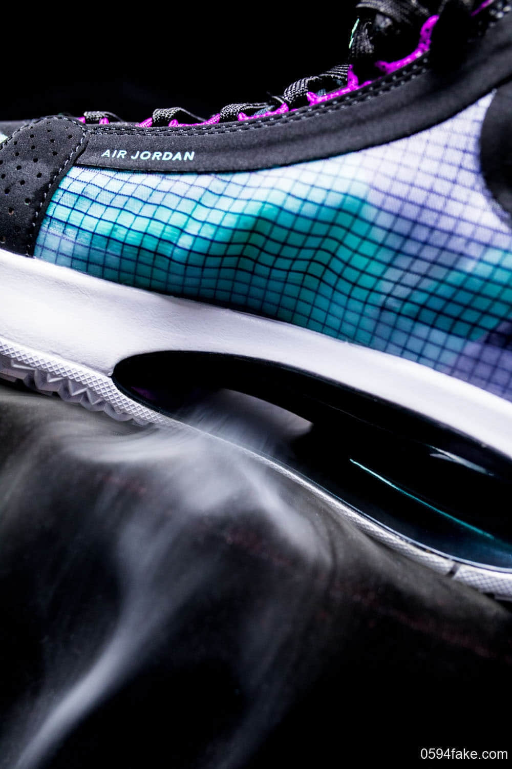 Air Jordan 34强势来袭!绝对让你赞叹不已!首发配色“Blue Void”将于9月25日发售!千万不要错过! 货号:AR3230-400