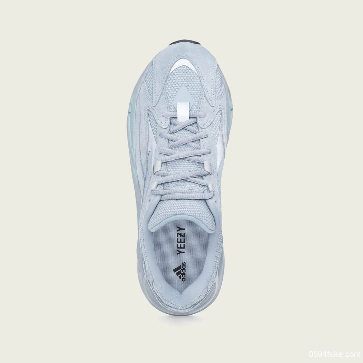 Yeezy Boost 700 V2 “Hospital Blue”官图曝光!雾霾蓝配色清新柔和!