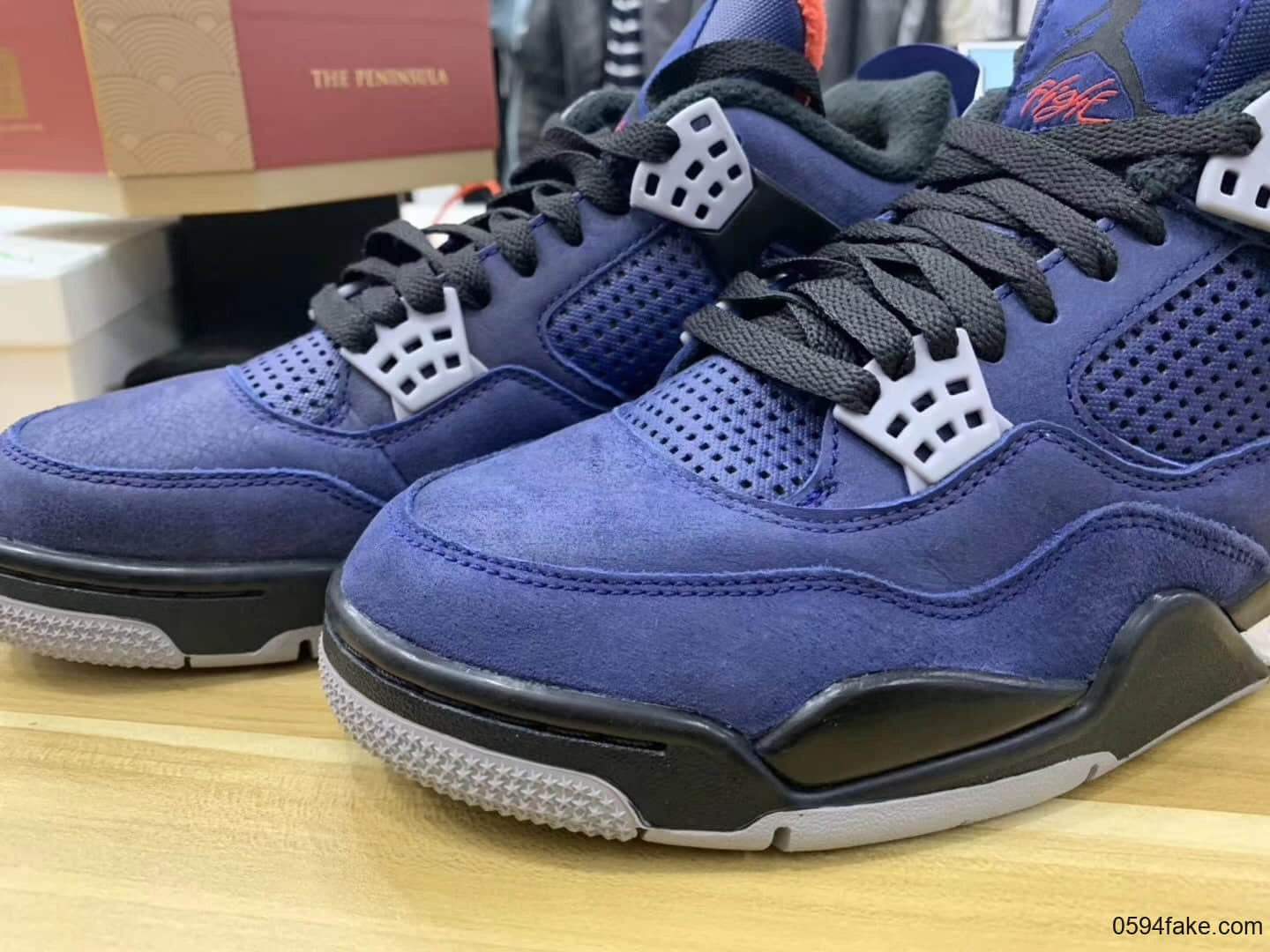 羊毛衬里温暖过冬天！Air Jordan 4 WNTR“Loyal Blue”将于12月2日发售！ (ID:13791) - 图片1