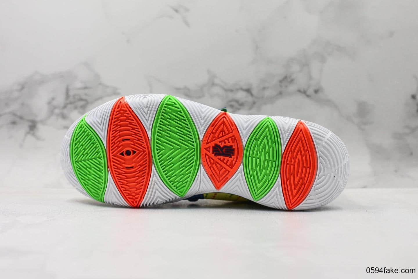 耐克NIKE Kyrie 5纯原版本曼巴精神纪念科比职业生涯最后一战原厂气垫支持实战欧文篮球鞋 货号:AO2919-701