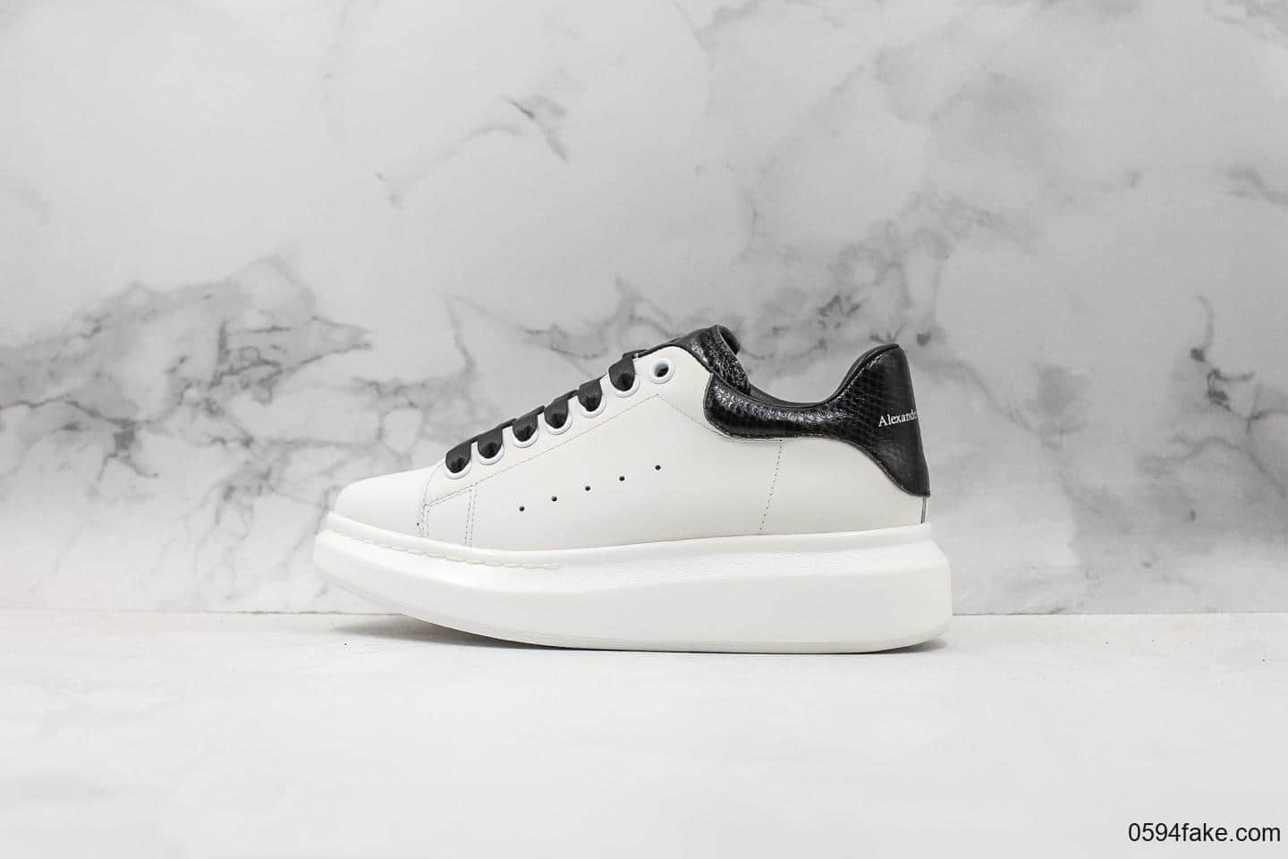 麦昆Alexander Mcqueen 2019纯原版本黑色蛇纹全新版本原鞋开模一比一打造区别市面通货版本 (ID:13975) - 图片1