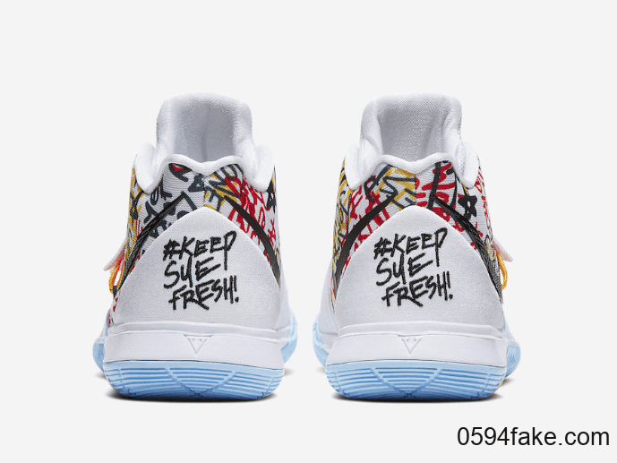 个性涂鸦!这双Kyrie 5心动了吗? 货号:CW4403-100