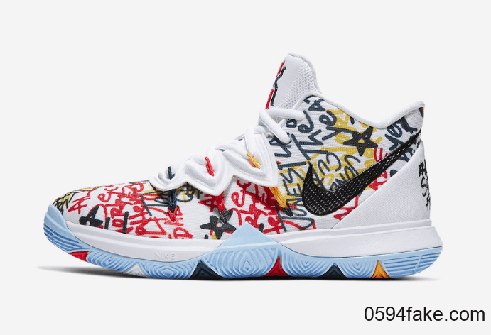 个性涂鸦!这双Kyrie 5心动了吗? 货号:CW4403-100