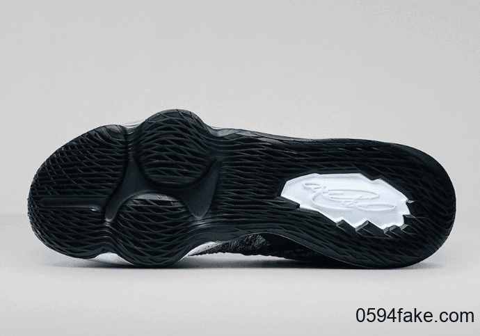 Nike LeBron 17再曝新配色!这三个配色你更心水哪一个?