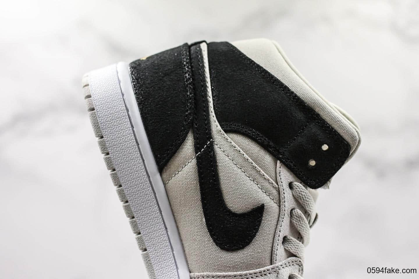 乔丹AIR JORDAN 1 MID LIght Bone GS狼灰配色AJ1原装原材原厂定制龟裂麂皮小红书爆款 货号:554725-023