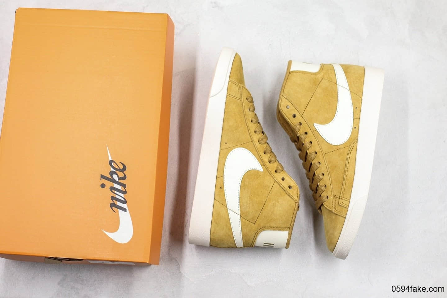 耐克Nike Blazer Mid Vintage Suede开拓者中帮休闲板鞋姜黄色公司级带半码 原版皮料精致质感 货号:917862-700