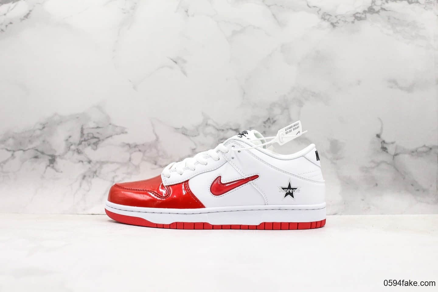 耐克Supreme x Nike SB Dunk Low Metallic Silver联名款红白配色滑板鞋原鞋开模一比一精品板鞋 货号:CK3480-600