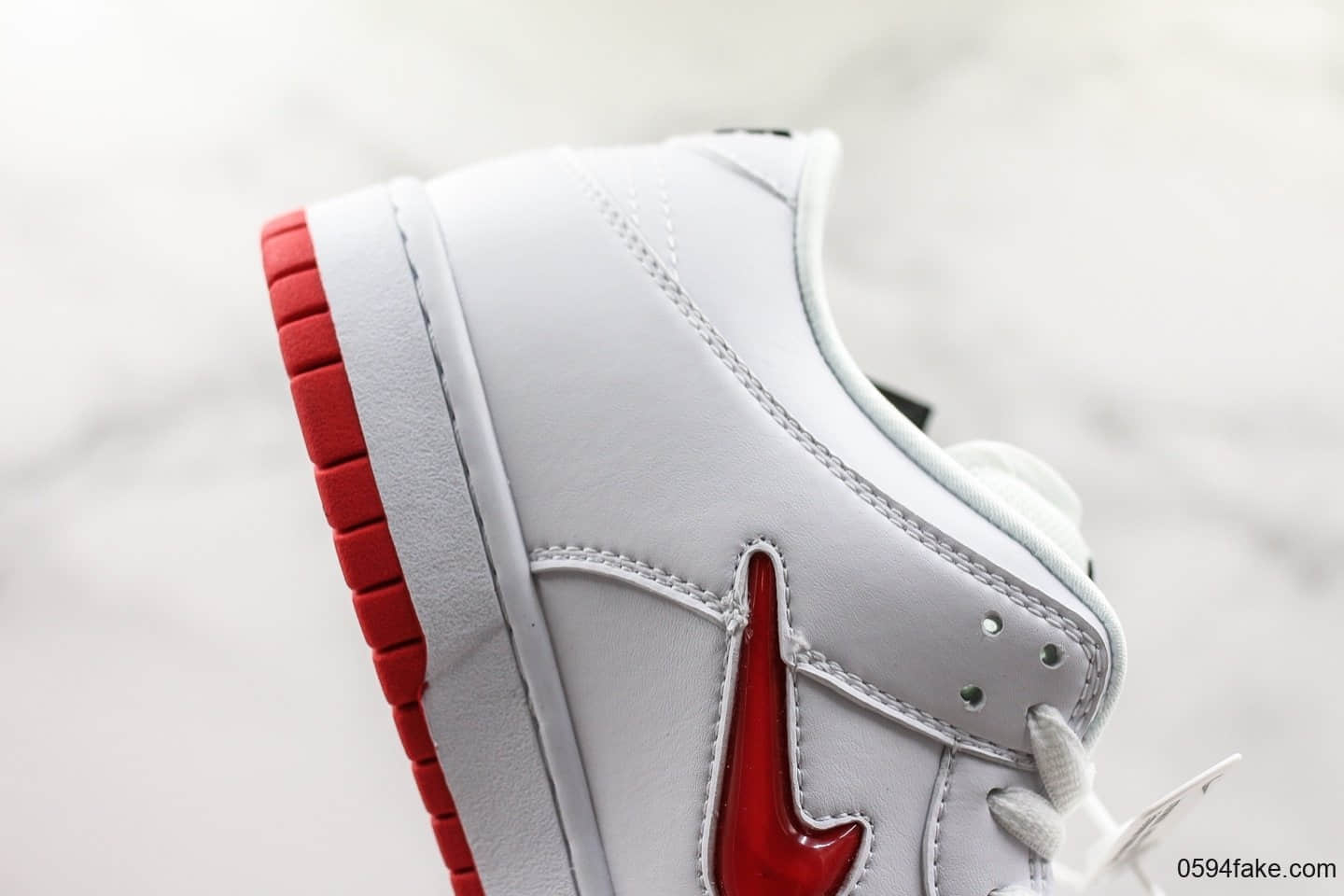 耐克Supreme x Nike SB Dunk Low Metallic Silver联名款红白配色滑板鞋原鞋开模一比一精品板鞋 货号:CK3480-600