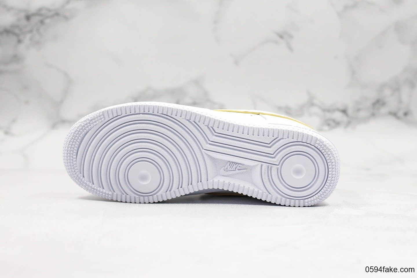 耐克Nike Air Force 1'07 LV8公司级版本低帮空军一号新镭射金边板鞋原标原盒半码齐全全掌气垫加持 货号:AO2132-101