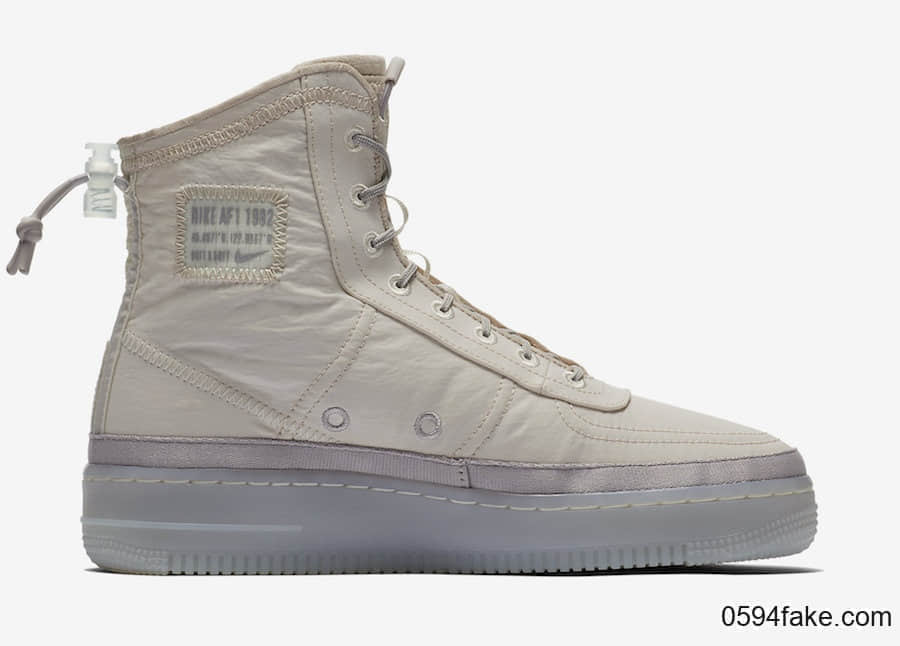 这个秋冬时尚和保暖都可以有!Nike Air Force 1 Shell WMNS首度曝光!