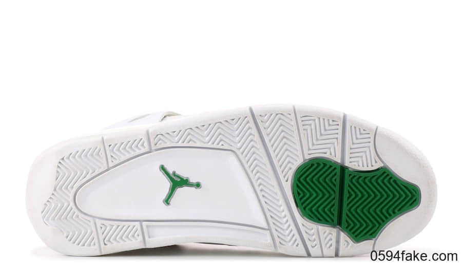 时隔15年终于复刻!这双Air Jordan 4 “Pine Green”你一定不能错过! 货号:CT8527-113