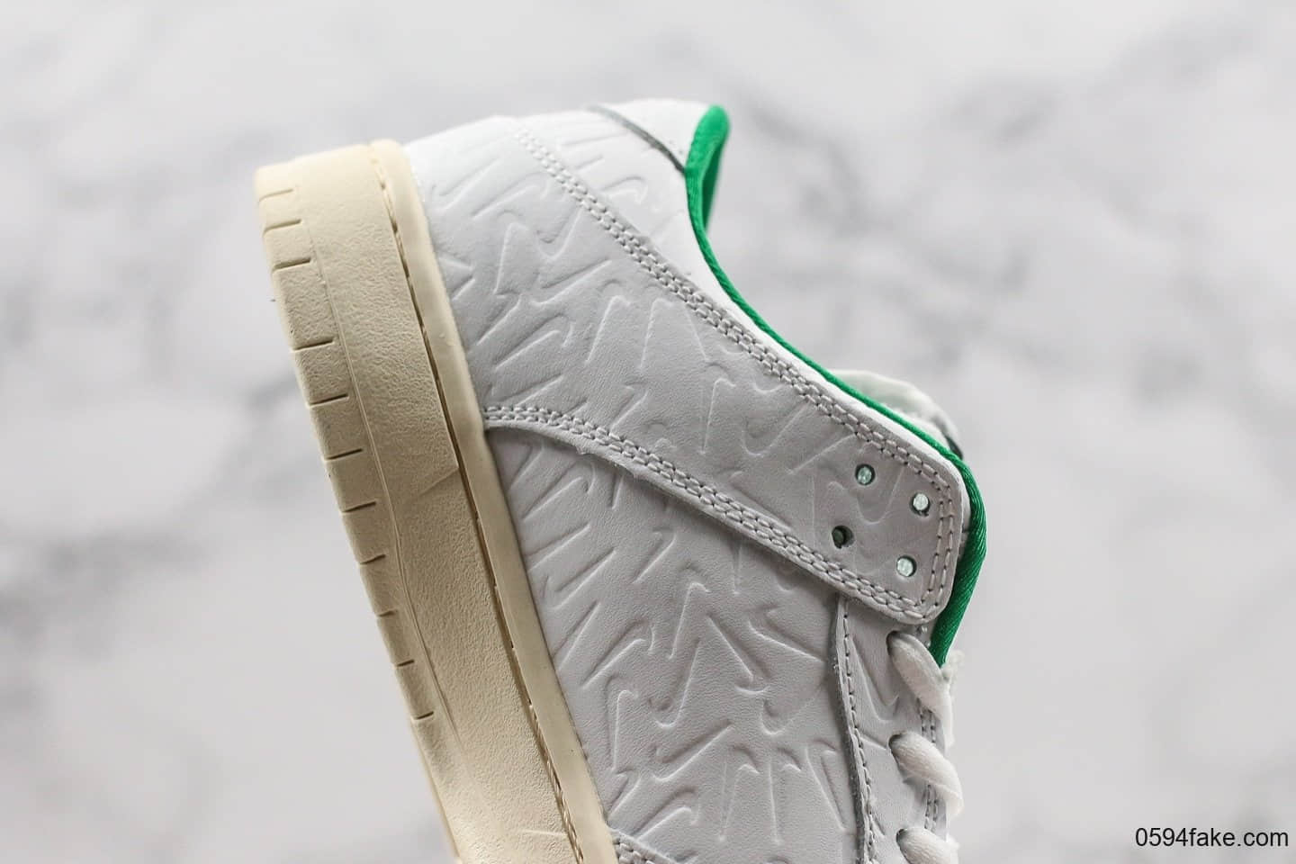 耐克Nike SB Dunk Low OG Quick Strike x Ben-G阿姆斯特丹联名款扣篮系列低帮经典百搭休闲运动板鞋皮革白绿压纹钩 货号:BV1310-330