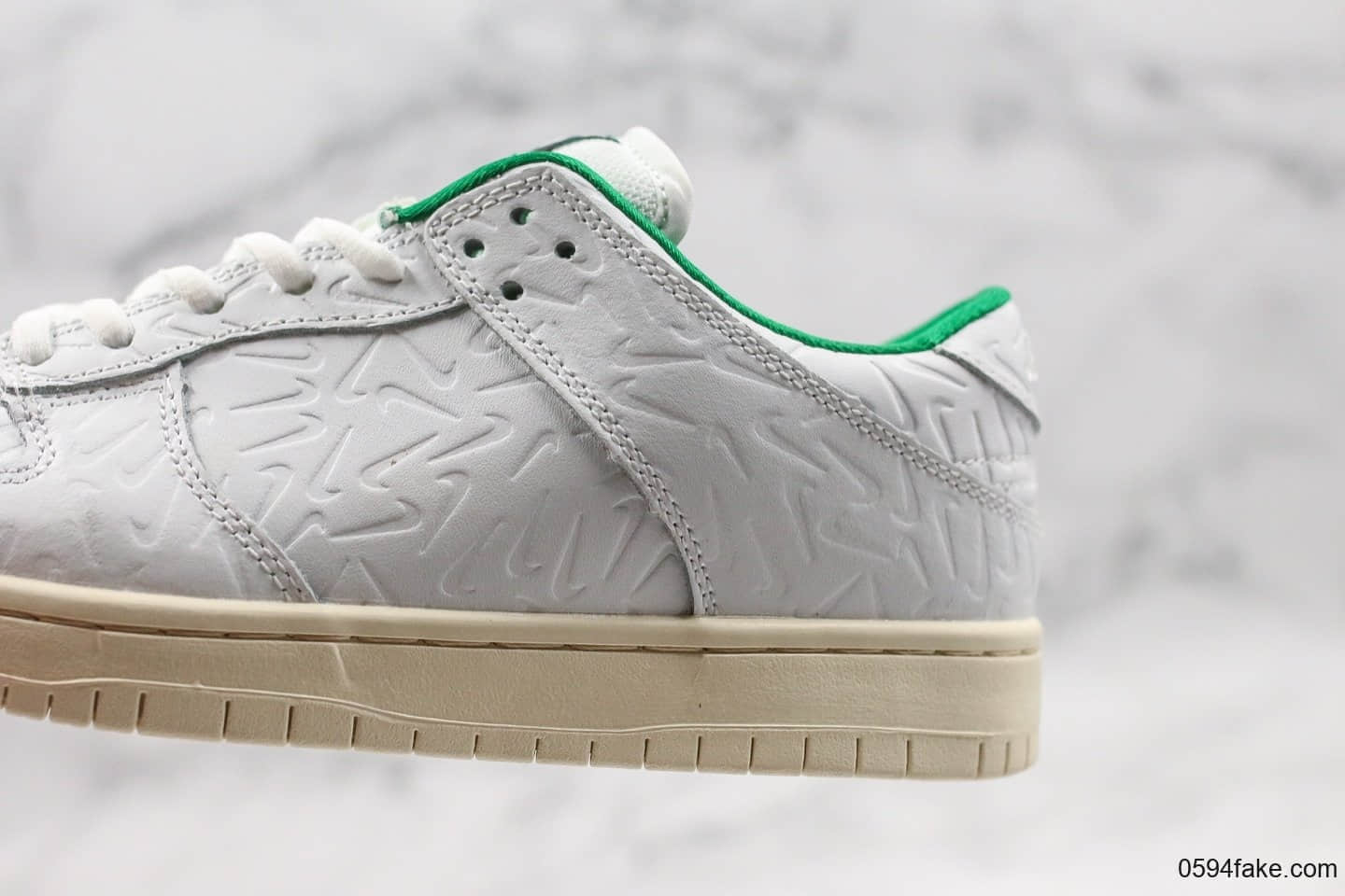 耐克Nike SB Dunk Low OG Quick Strike x Ben-G阿姆斯特丹联名款扣篮系列低帮经典百搭休闲运动板鞋皮革白绿压纹钩 货号:BV1310-330