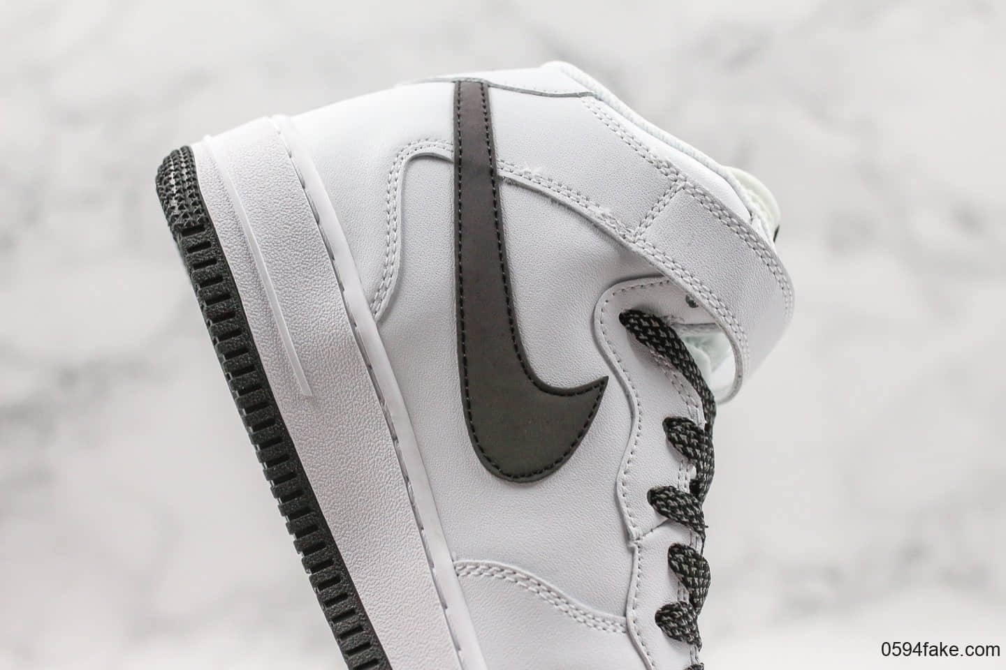 耐克Nike Air Force 1 AF1 MID纯原版本空军一号UN2.0全白满天星中帮板鞋内置全掌solo气垫正确中底鞋垫 货号:366731-808