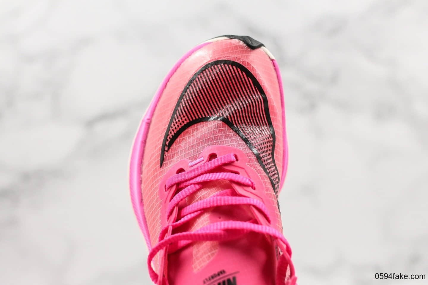耐克Nike ZoomX Vaporfly Next%公司级版本轻量化登月马拉松跑鞋内置气垫原档案数据开发 货号:AO4568-105