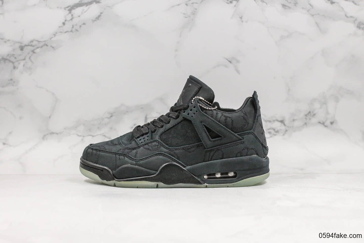 乔丹Air Jordan 4 x Kaws “Triple Black”涂鸦大师联名黑麂皮公司级带半码原鞋开模真标真盒 (ID:18219) - 图片1