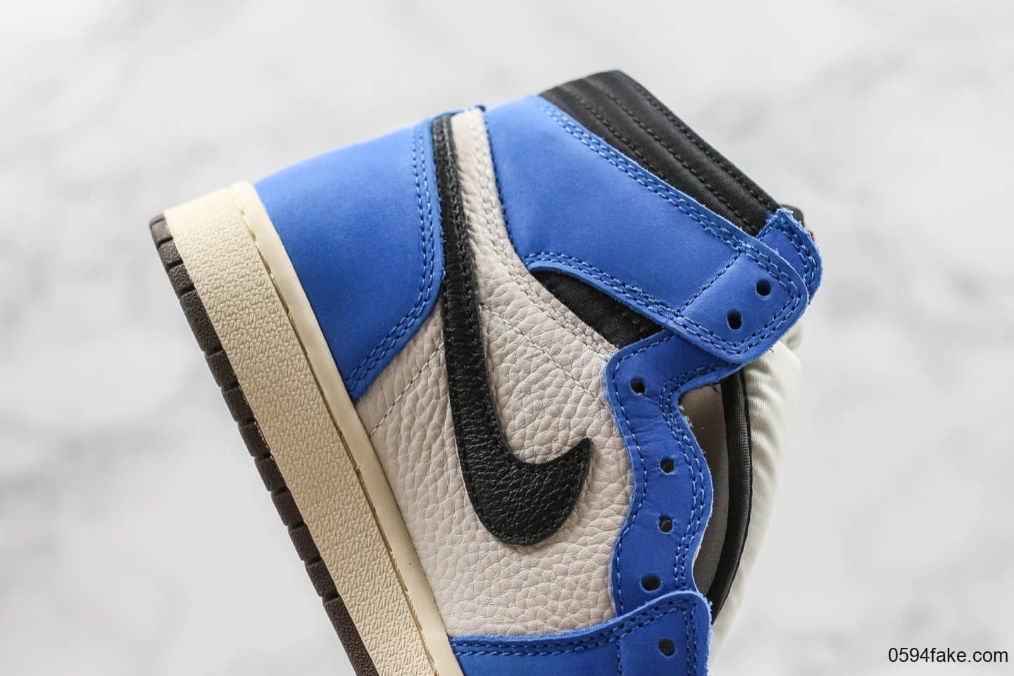 乔丹Air Jordan 1 Retro High OG纯原版本蓝色倒钩高帮实战篮球鞋 货号:CD4487-102