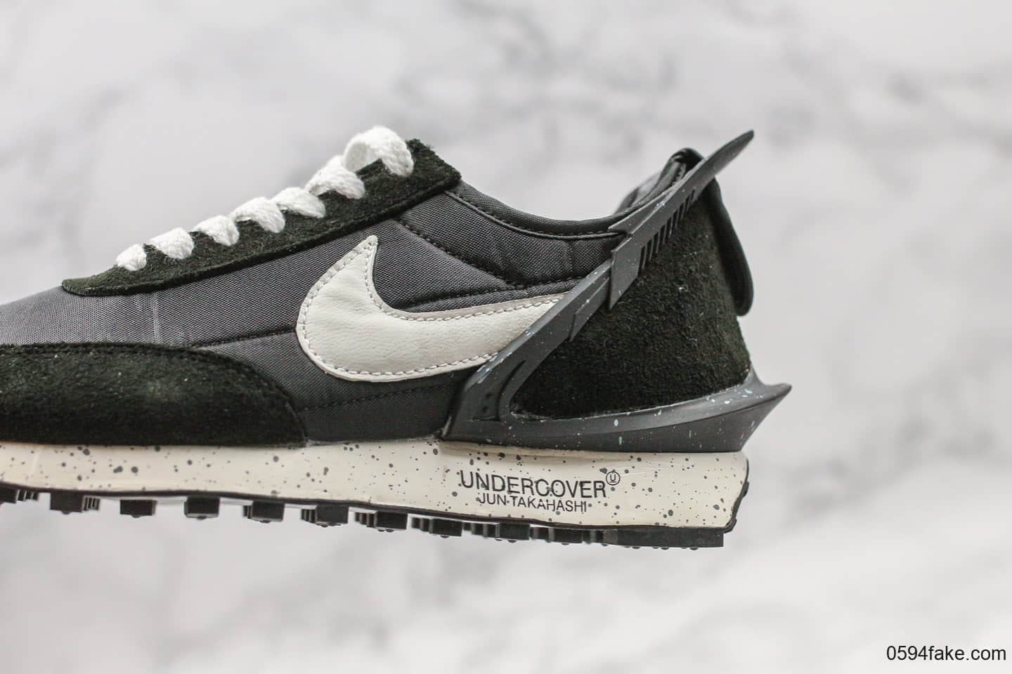 耐克Undercover X Nike Daybreak高桥盾联名异形设计华夫赛车休闲慢跑鞋黑白真标带半码正确logo饰片原装抽屉礼盒 货号:AA6853-001