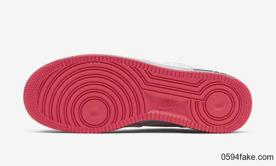光是钩子就够你看了!这双Nike Air Force 1“ Script Swoosh”你打几分? 货号:CT1620-100