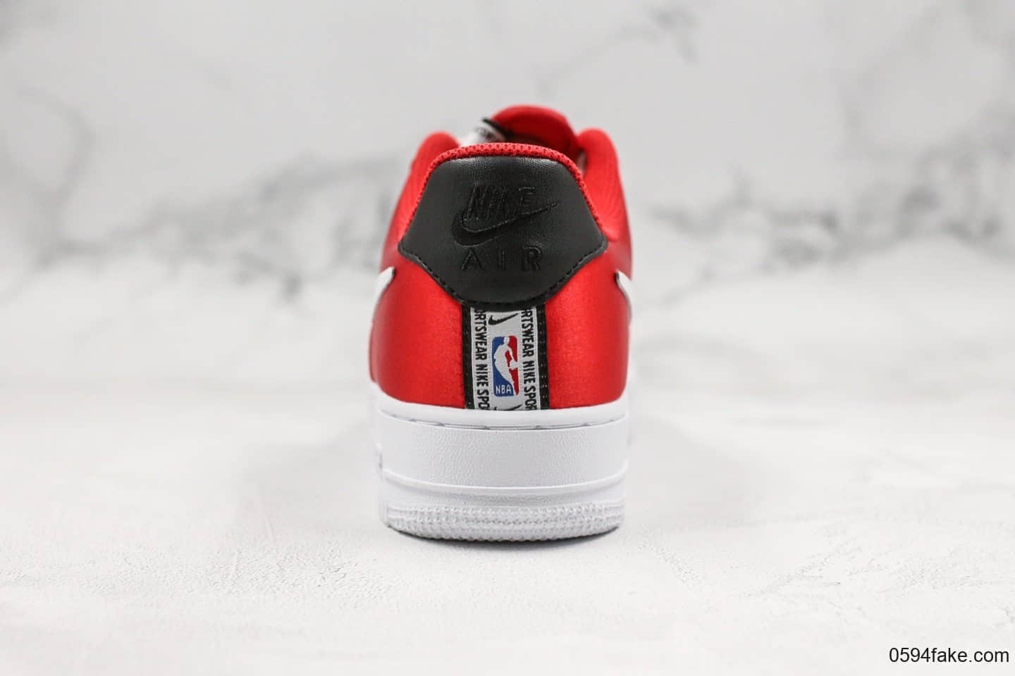 耐克Nike Air Force 1'07 LV8空军一号休闲板鞋断勾红白丝绸公司级带半码原标原盒原厂纸板全掌气垫加持 货号:BQ4420-600